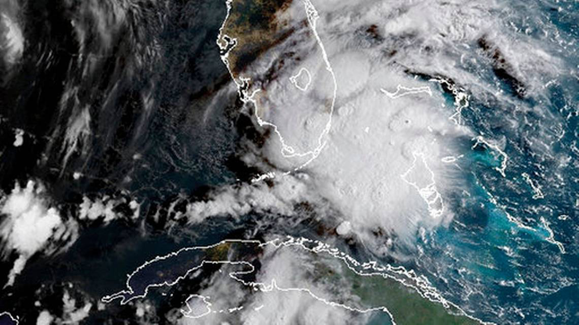 Gordon llega como huracán a costa central del Golfo
