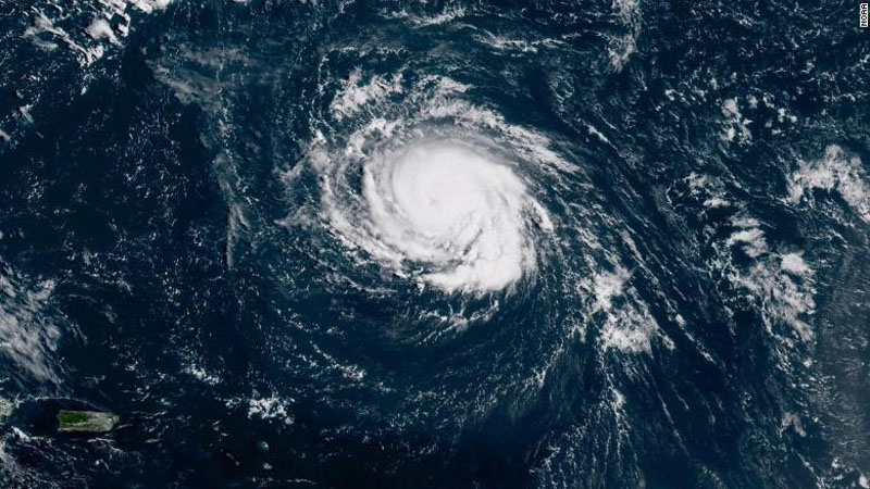 Un huracán y dos tormentas acechan desde el Atlántico