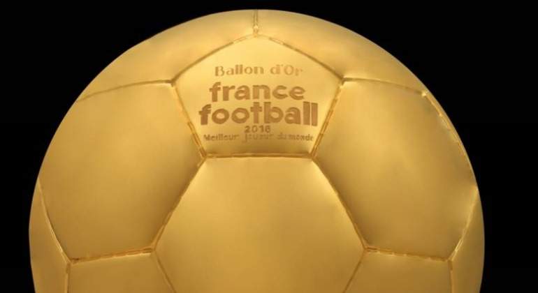 Revista France Football entregará Balón de Oro a mujeres