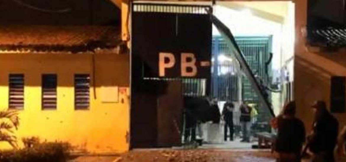 Se fugan 105 presos de una cárcel en Brasil