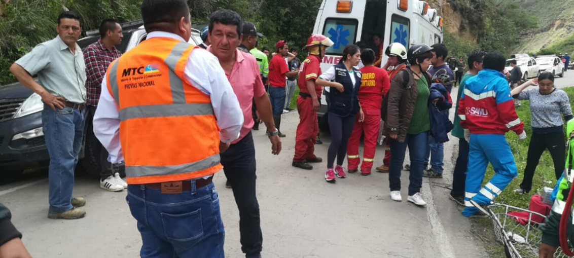 Mueren seis niños futbolistas en accidente en Perú